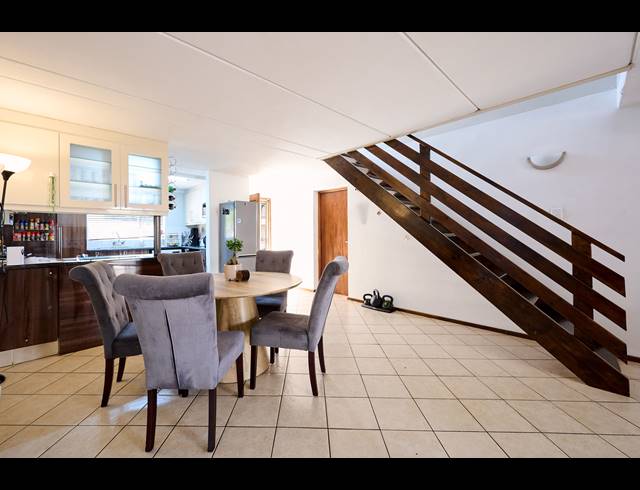 4 BEDROOM HOUSE FOR SALE IN BARBEQUE DOWNS